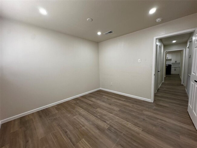 Building Photo - 11802 Murr Way