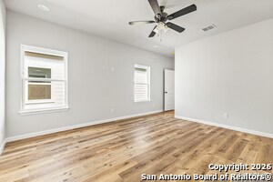 Building Photo - 507 Linden Ave