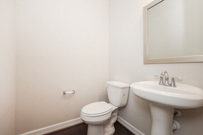 Building Photo - 2119 Stargrass Dr