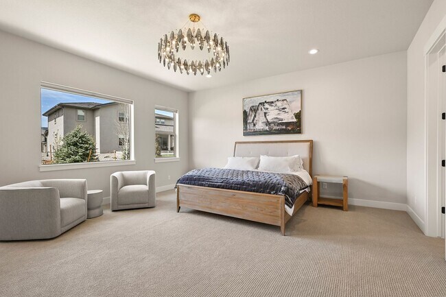 Building Photo - Stunning & Luxurious Brand-New Build in Ki...