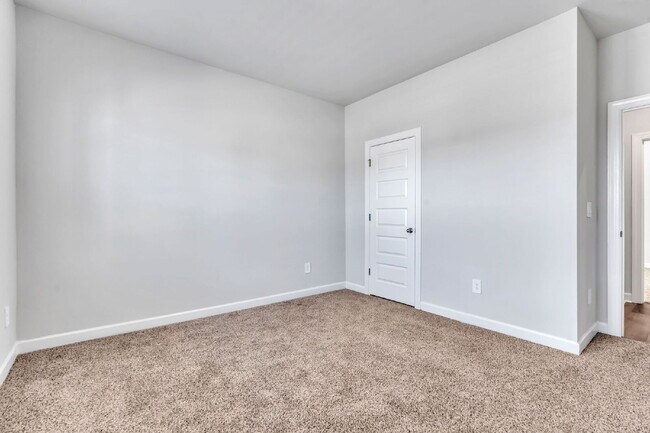 Building Photo - Like New 3BR/2BA Home is Woodruff, SC  **$1875/mo rent