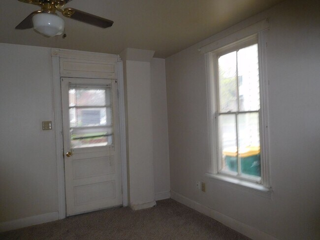 Building Photo - 147-149 N. Potomac Street