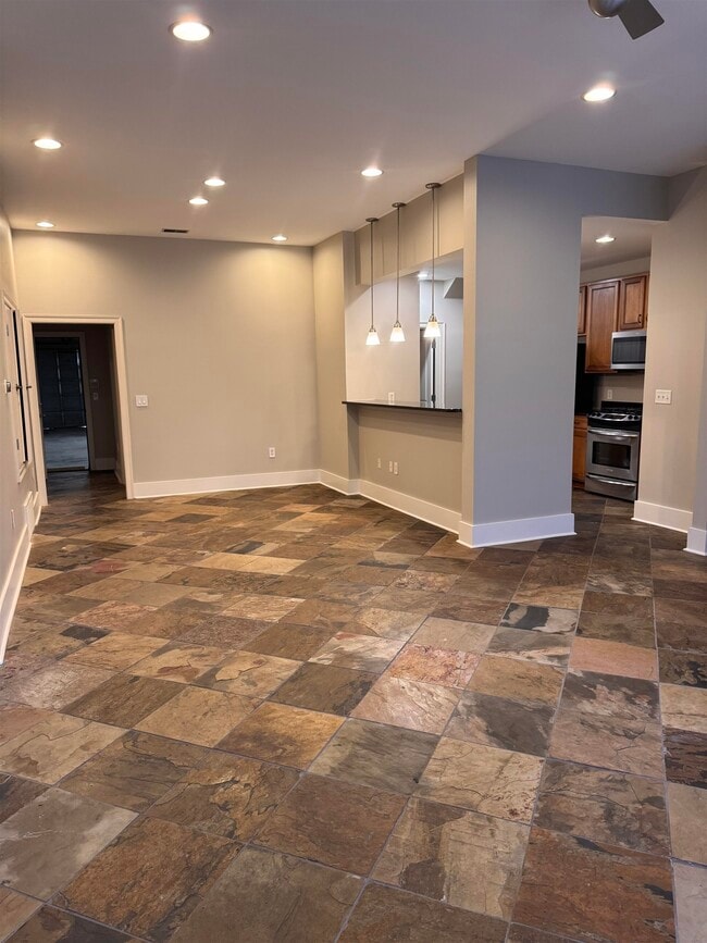 Building Photo - 620 Tennessee St