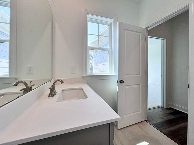 Building Photo - 876 Cassa Clubhouse Way