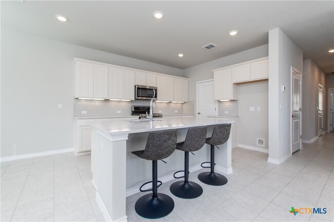 Building Photo - 121 Lafitte Dr