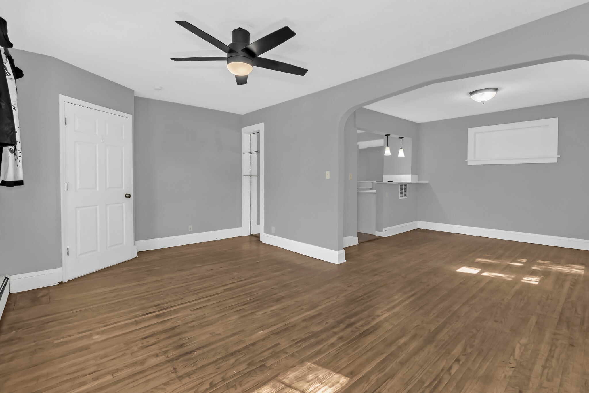 Building Photo - 1462 Carroll Ave
