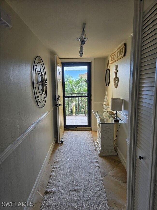 Building Photo - 7119 Lakeridge View Court