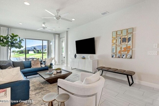 Building Photo - 2680 Avalonia Dr