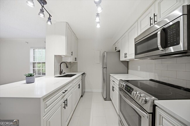 Building Photo - 26 Arpege Way NW