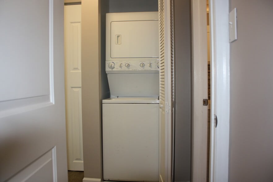 Washer & Dryer - 220 Park Ave