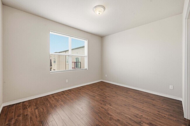 Building Photo - Beautiful Condo in Carrollton!