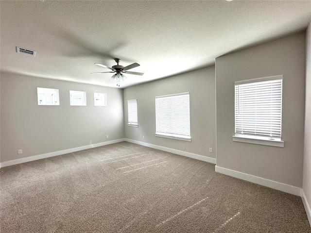 Building Photo - 813 Meadowcrest Dr