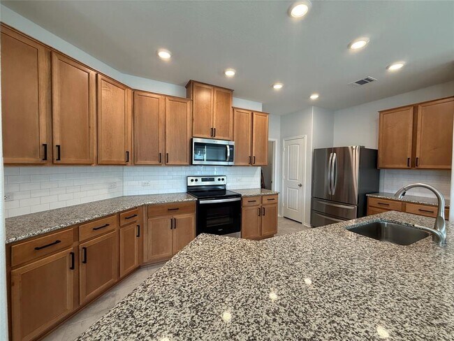 Building Photo - 216 Bougainvillea Lp