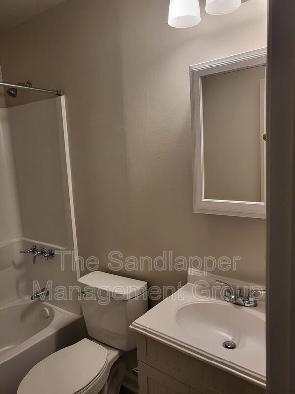 Building Photo - 126 Langley Dr
