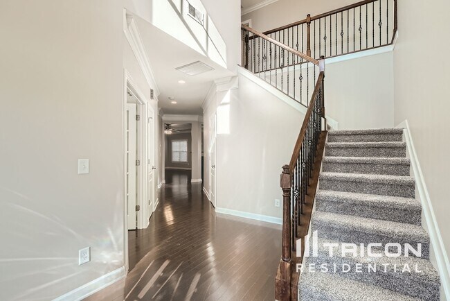 Building Photo - 3821 Litchfield Dr