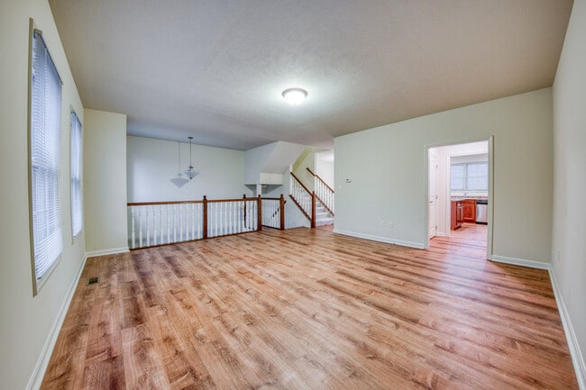Building Photo - 423 Marshall Heights Dr