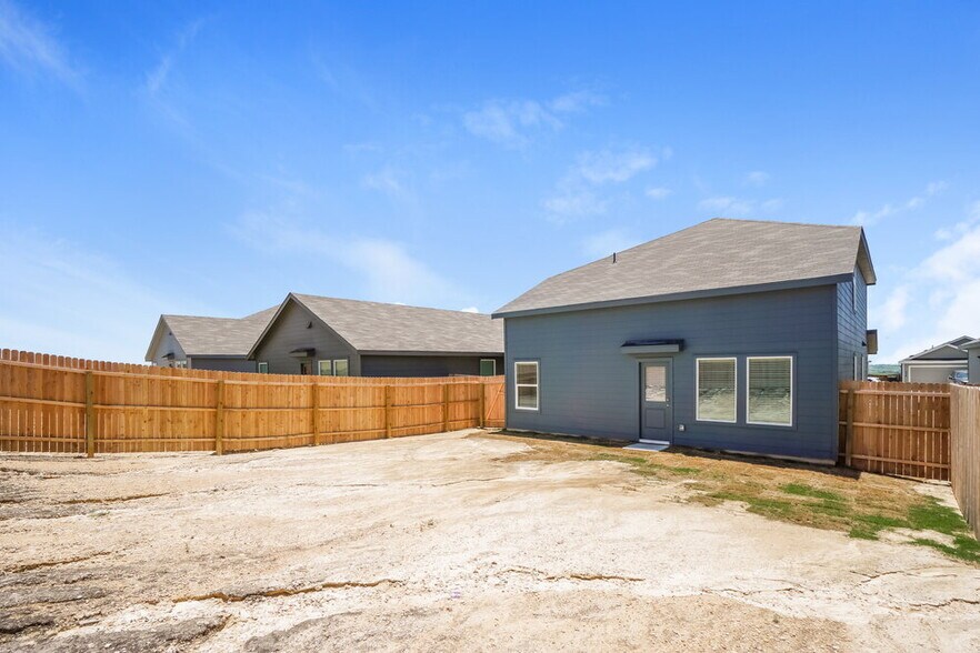 Building Photo - 449 Payton Pl