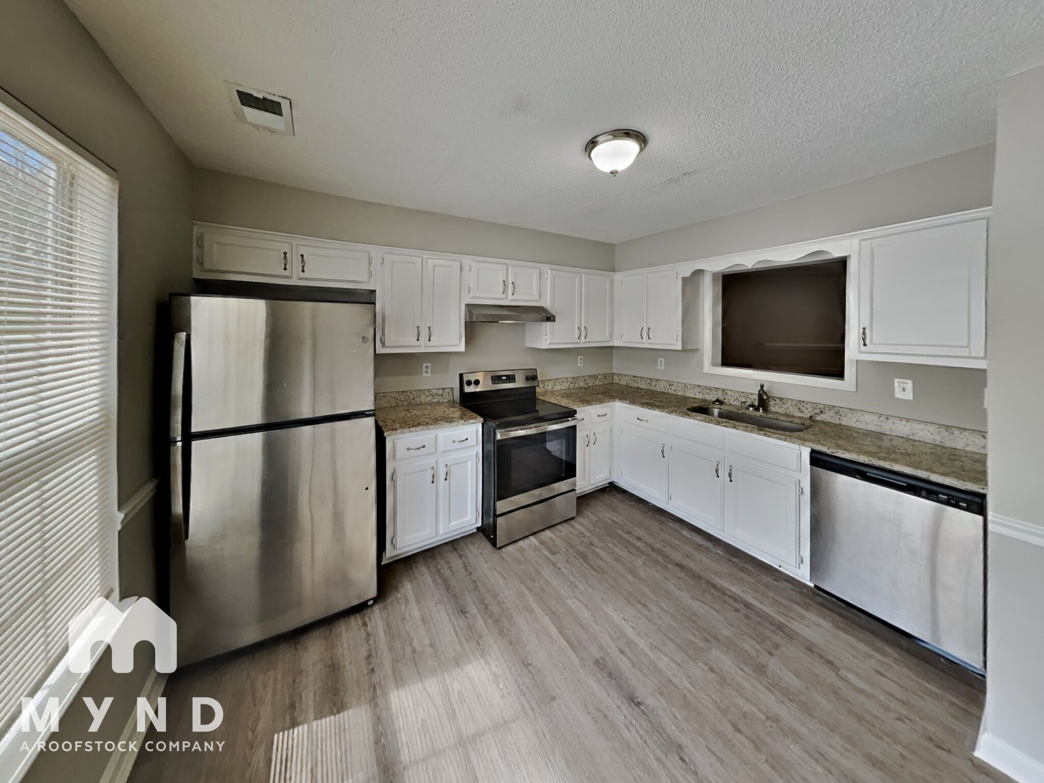 Building Photo - 530 Creekwood Cir S
