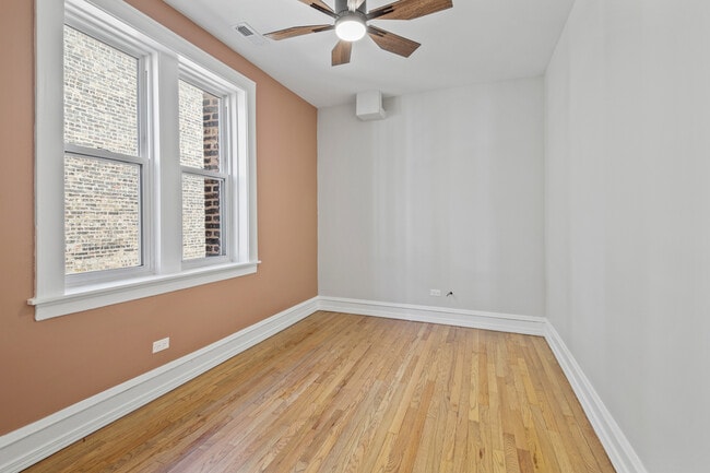 Building Photo - 4834 N Springfield Ave