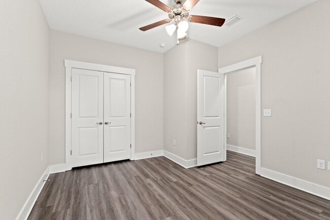 Building Photo - 118 N Sand Palm Rd