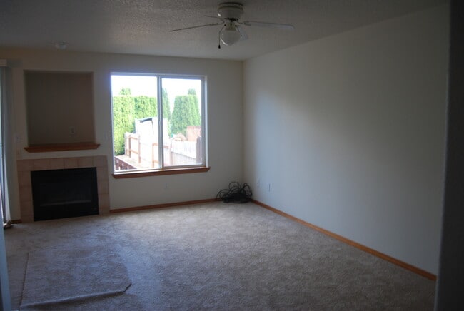 Building Photo - HAD253