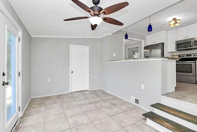 Building Photo - 3BD/2BA Ranch Home in Windsor Park!
