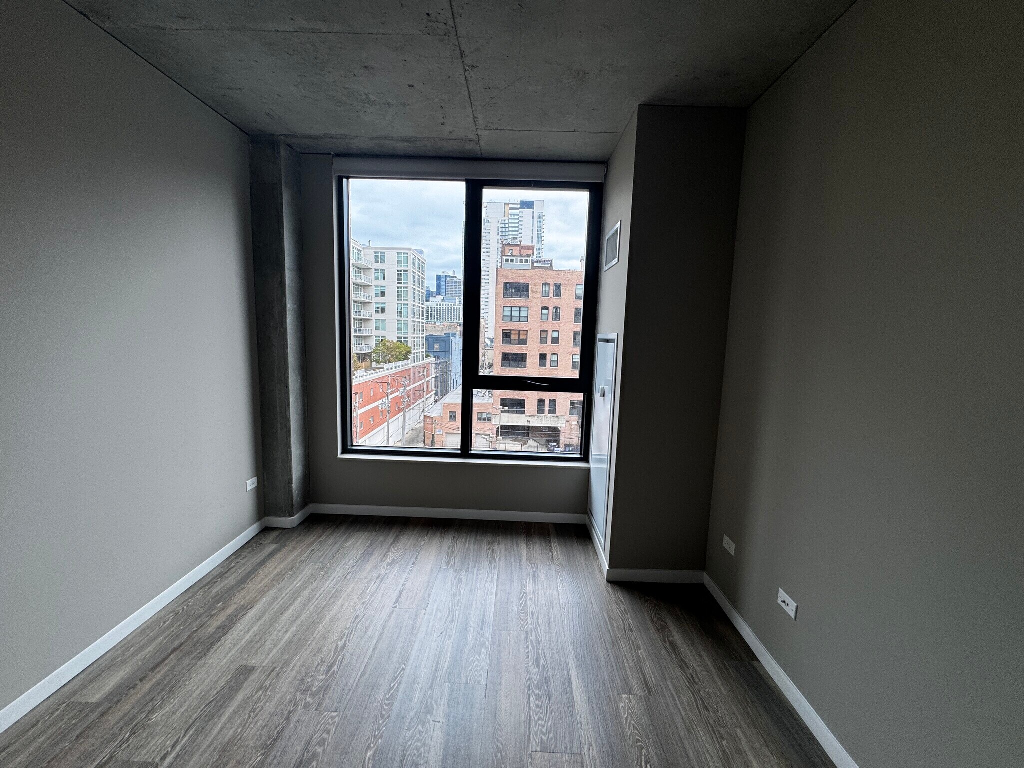 Building Photo - 26 N Sangamon St