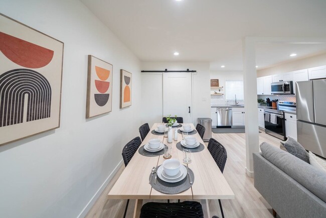 Dining Area - 608 W 9th St