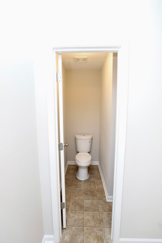 Building Photo - 1761 Nicholas Dr