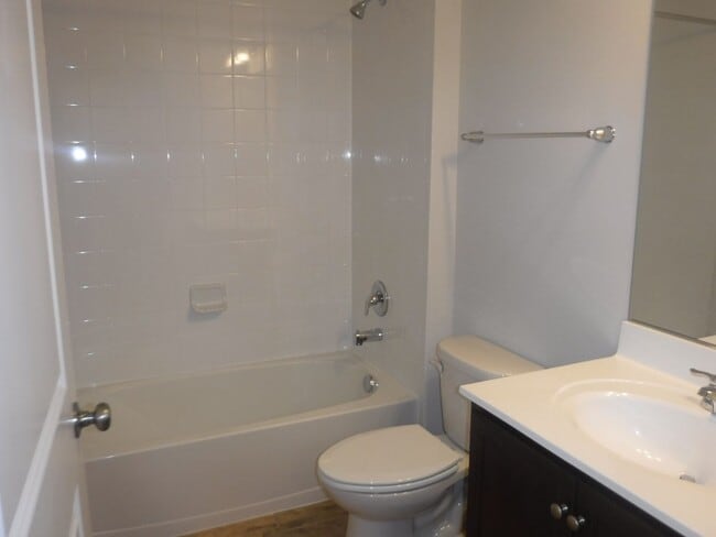 Building Photo - Rent will be $1375