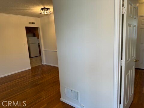 Building Photo - 5447 W 141st St
