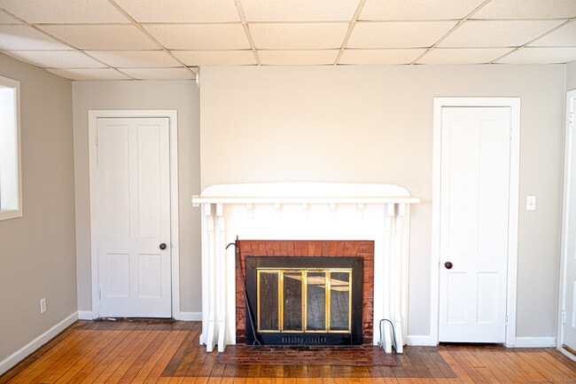 Building Photo - 51 Cedar St