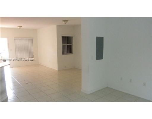 Building Photo - 650 SW 7th Terrace