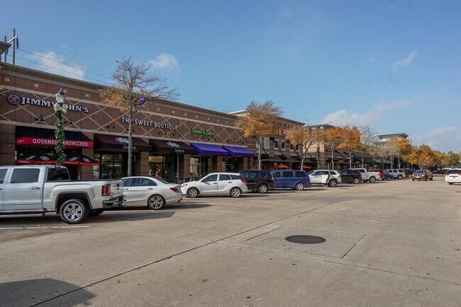Building Photo - Fully Furnished Sugar Land Town Square Condo – Some Utilities Included