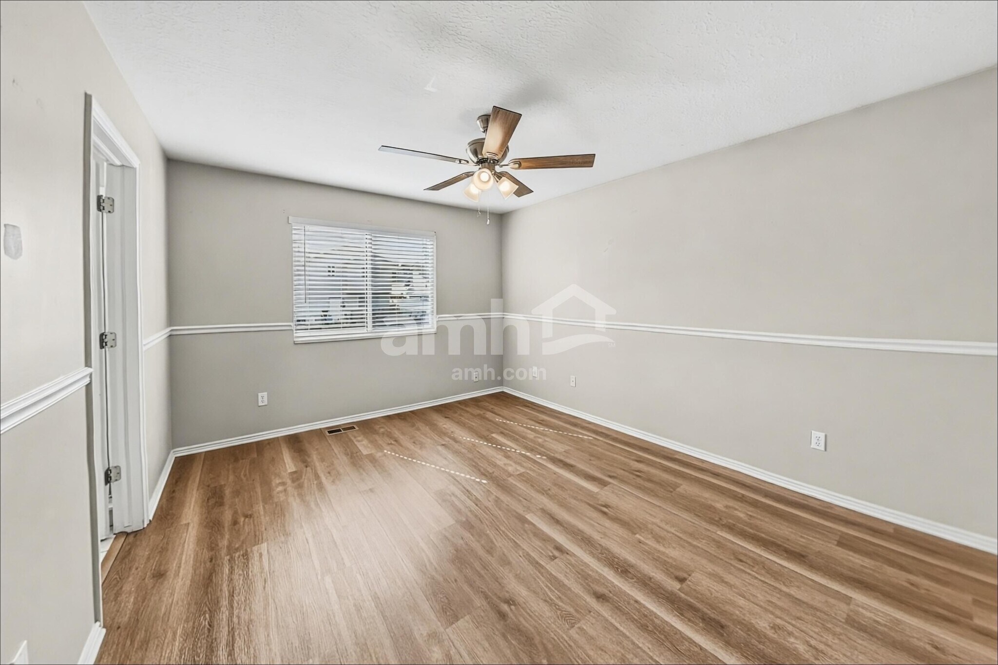 Building Photo - 4154 Westlake Dr