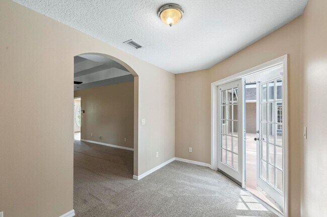 Building Photo - 40 Riddle Dr