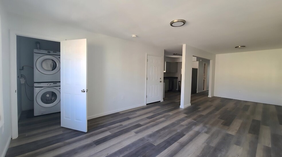 Building Photo - 150 New York Ave