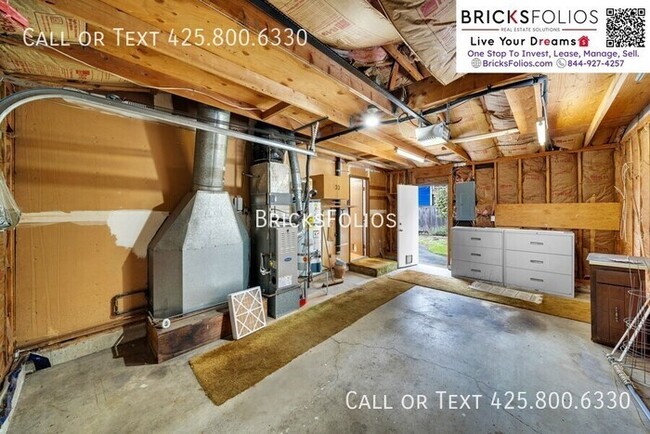 Building Photo - Your Perfect Home Awaits in Juanita, Kirkland