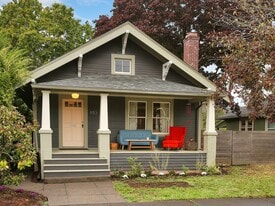 Building Photo - 853 NE Simpson St