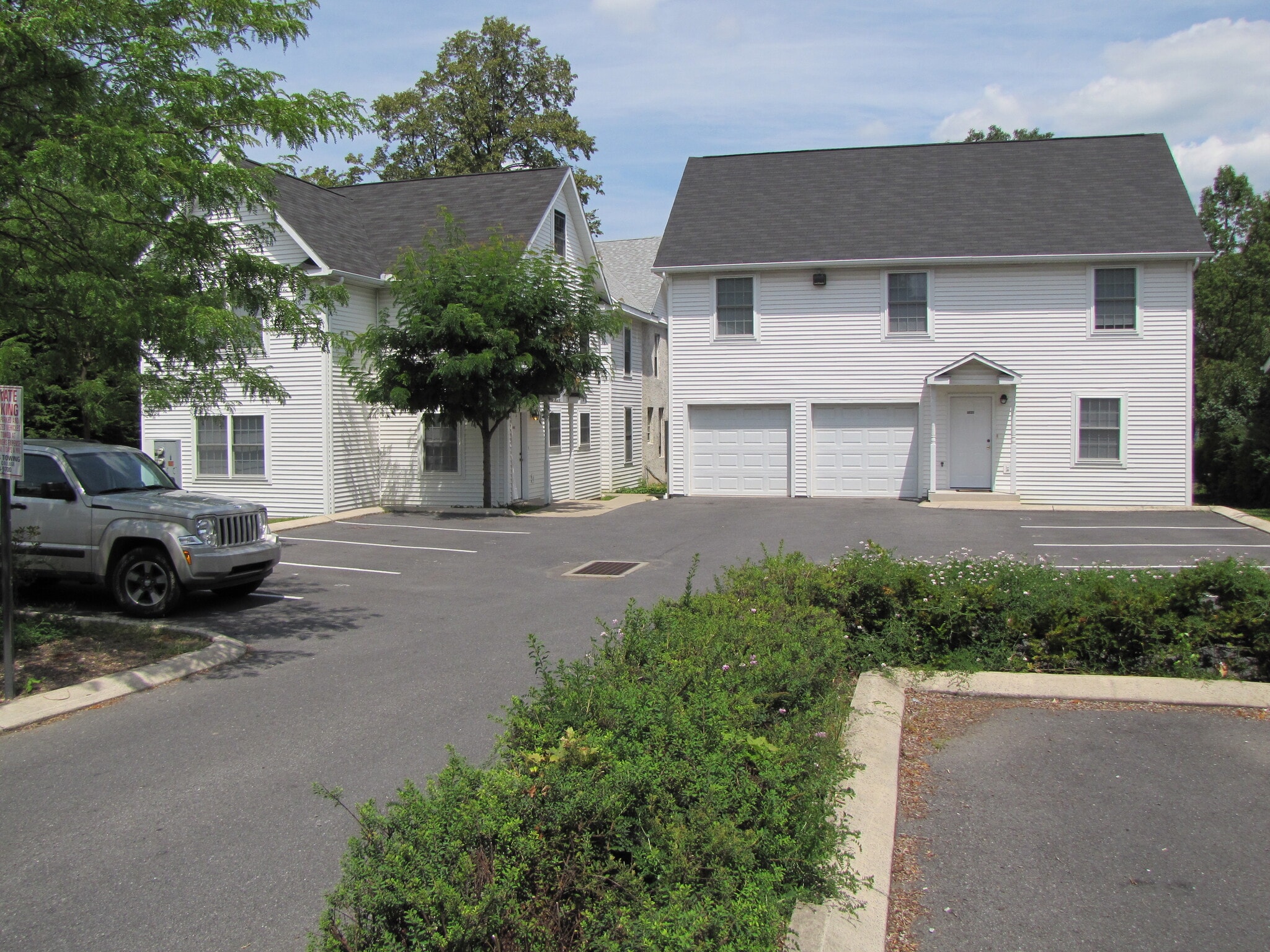 322C on right - 322 S Burrowes St