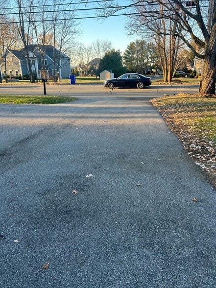 Building Photo - 183 E Main St