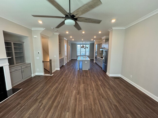 Building Photo - Affluent 3 Bedroom 3.5 Bath Townhome in th...