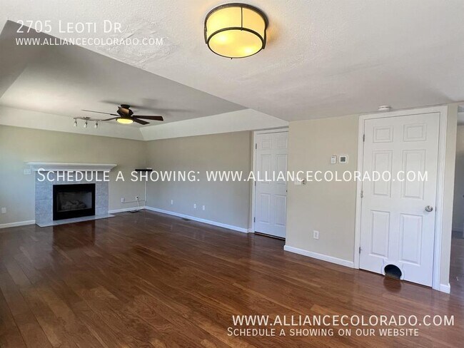 Building Photo - 2705 Leoti Dr