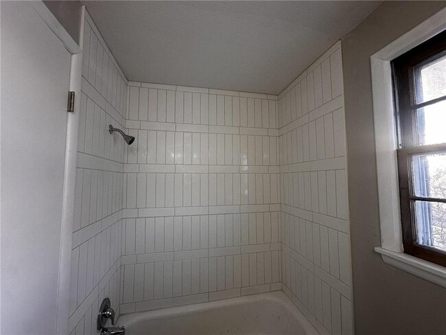 Building Photo - 453 13th Ave NW