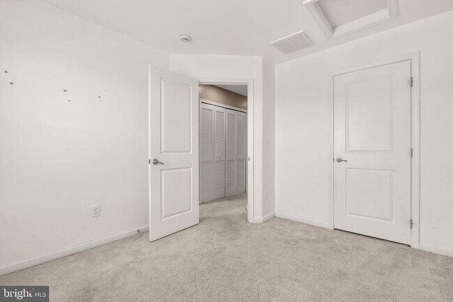 Building Photo - 6974 Kona Dr