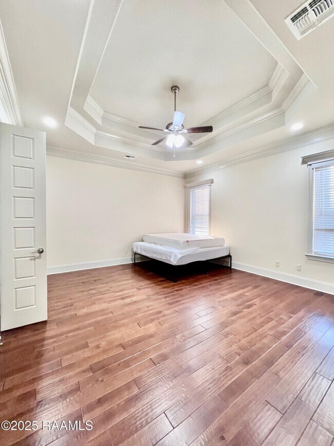 Building Photo - 411 Dunvegan Ct