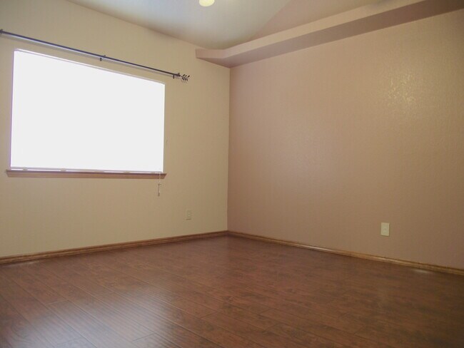 Building Photo - North HIlls in Northeast El Paso 3 bed Refrig A/C