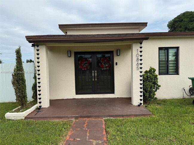 Building Photo - 10865 Gibson Dr