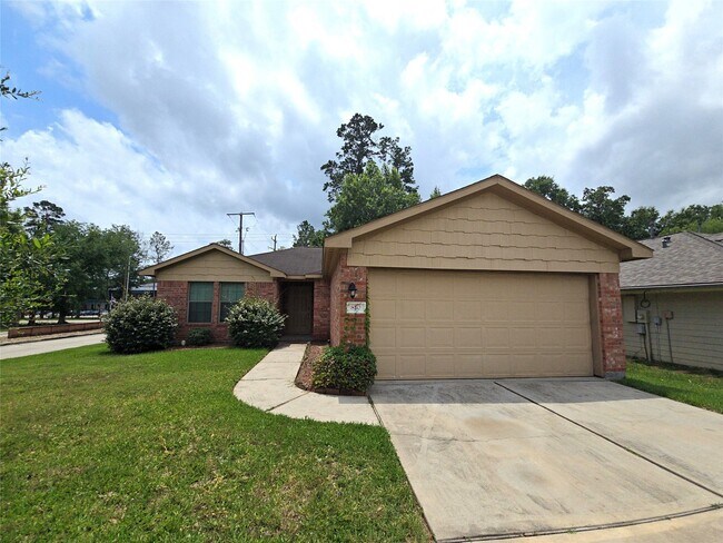 Building Photo - 810 Lightningbug Ln