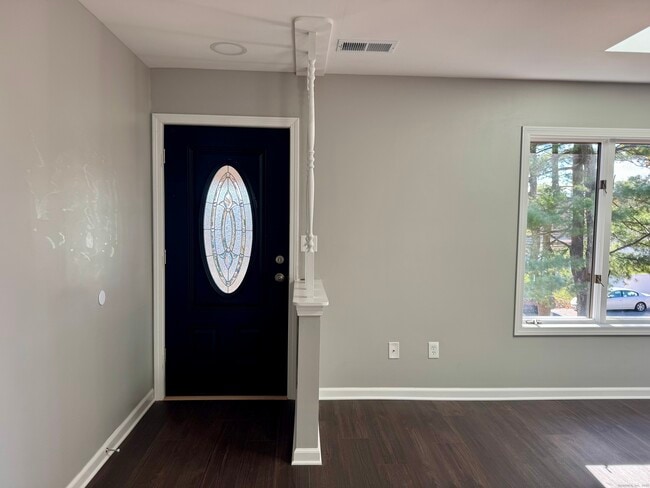 Building Photo - 31 William St